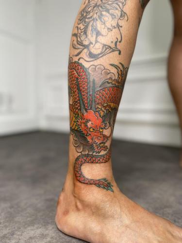 TATOUAGE JAPONAIS TRADITIONNEL BRAS PARIS IREZUMI GUIGUI WABORI DRAGON RYU