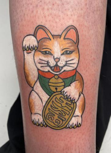 TATOUAGE JAPONAIS TRADITIONNEL BRAS PARIS IREZUMI GUIGUI WABORI MANEKINEKO