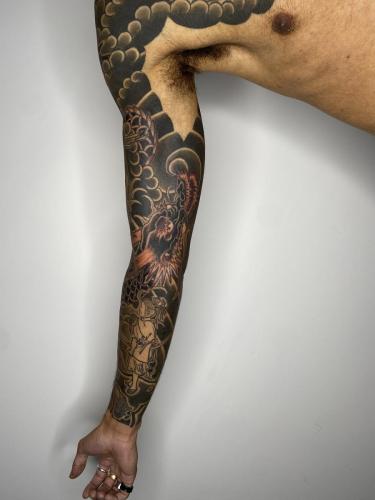 TATOUAGE JAPONAIS TRADITIONNEL BRAS PARIS IREZUMI GUIGUI WABORI YASUKE SAMURAI